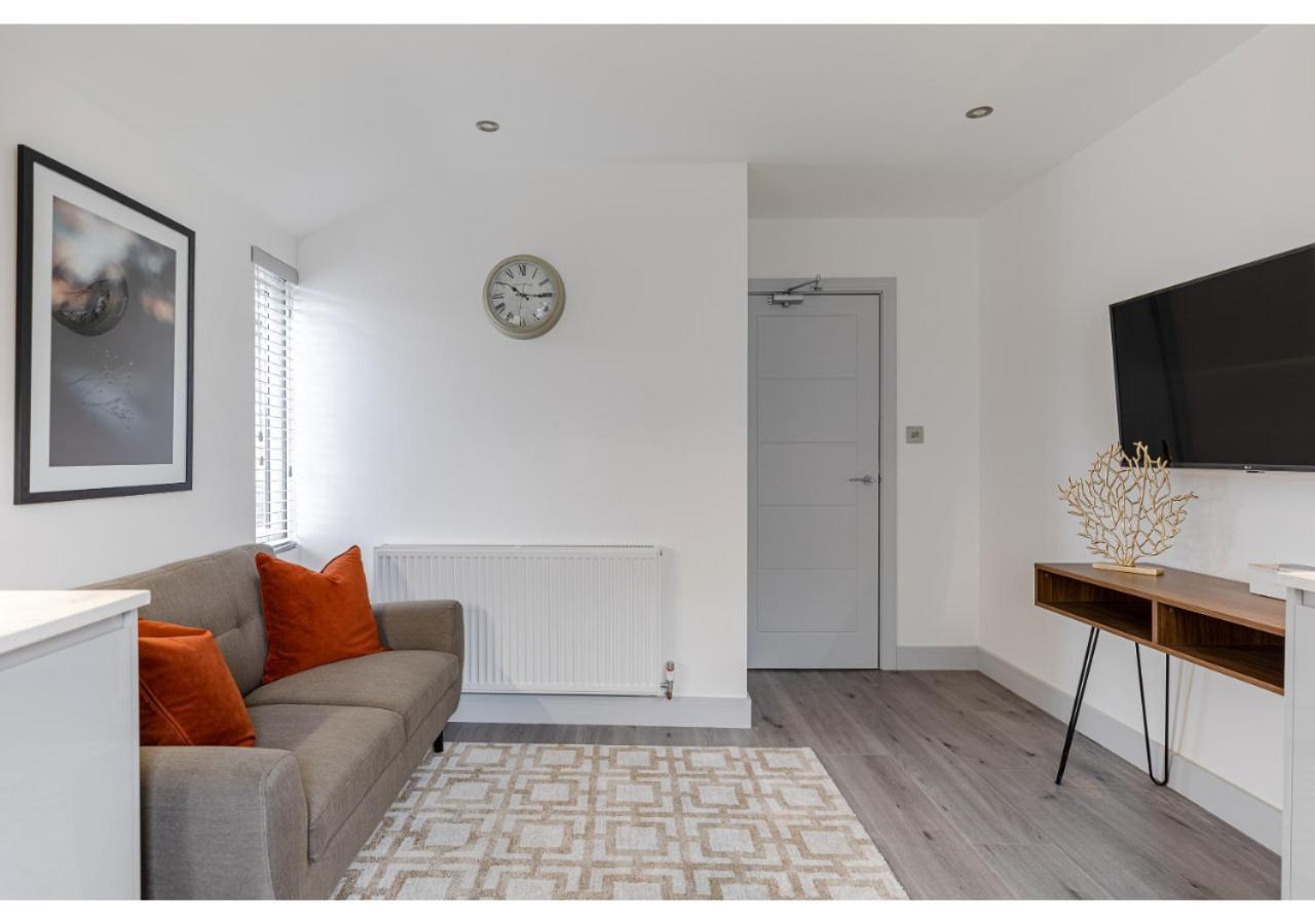 Cozy And Stylish 2 Bedroom Flat In Greater Londres Exterior foto